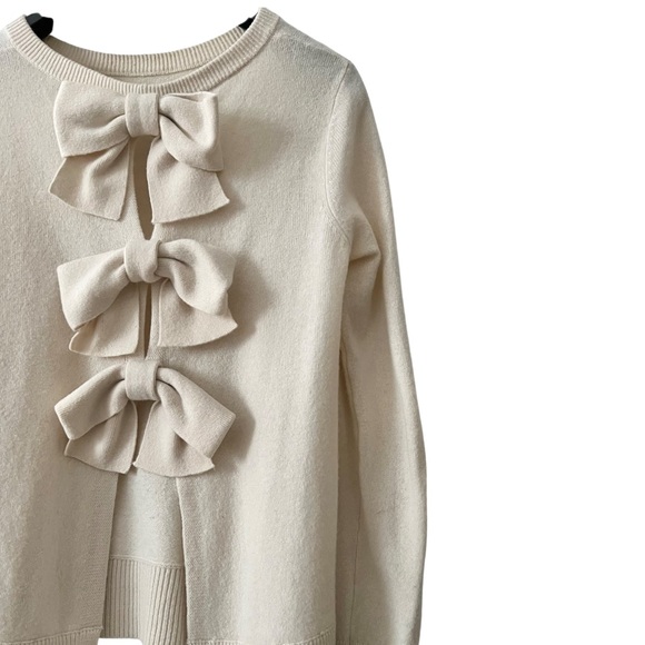 EUC Club Monaco Cashmere Bow Sweater - Picture 5 of 8